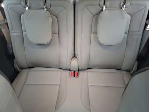 Certified 2024 Lincoln Aviator Reserve w/ Elements Package Plus AWD/4WD image 44