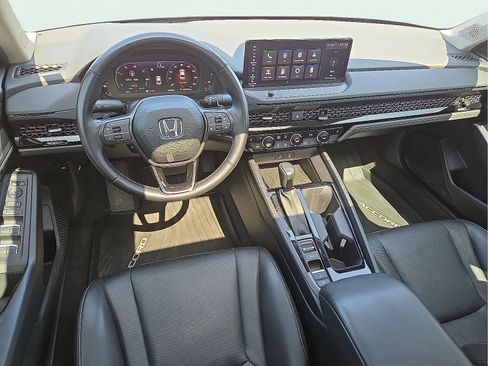 Used 2023 Honda Accord EX-L image 11