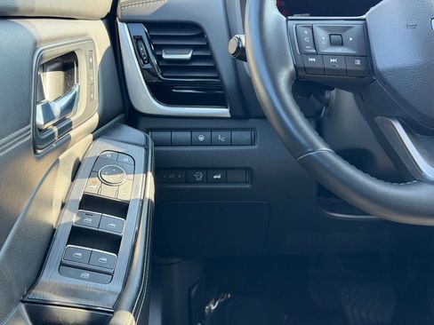 Used 2025 Nissan Rogue SL w/ Tech Package FWD image 35