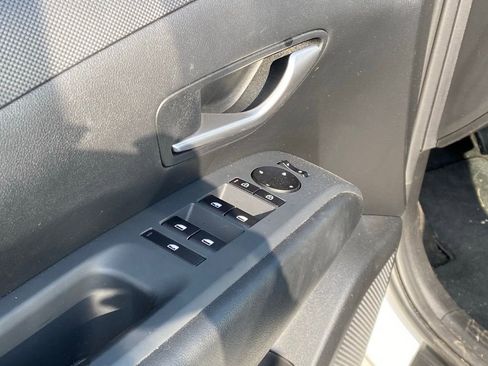 New 2026 Hyundai Tucson SE image 8