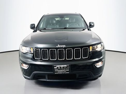 Used 2022 Jeep Grand Cherokee Laredo X AWD/4WD image 2