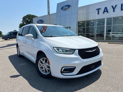 Used 2022 Chrysler Pacifica Touring-L