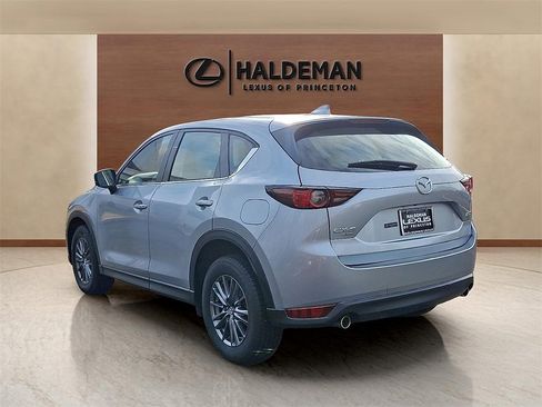 Used 2017 MAZDA CX-5 Sport image 4