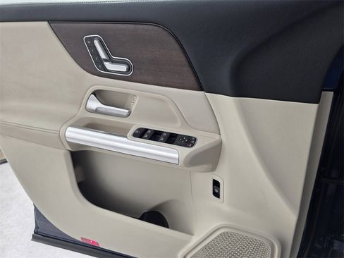 Used 2023 Mercedes-Benz GLA 250 image 24