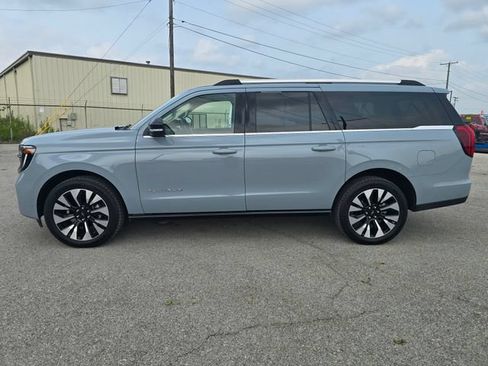 Used 2025 Ford Expedition Max Platinum w/ Driver's Package AWD/4WD image 7