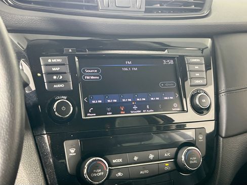 Used 2020 Nissan Rogue SL w/ Premium Package image 15