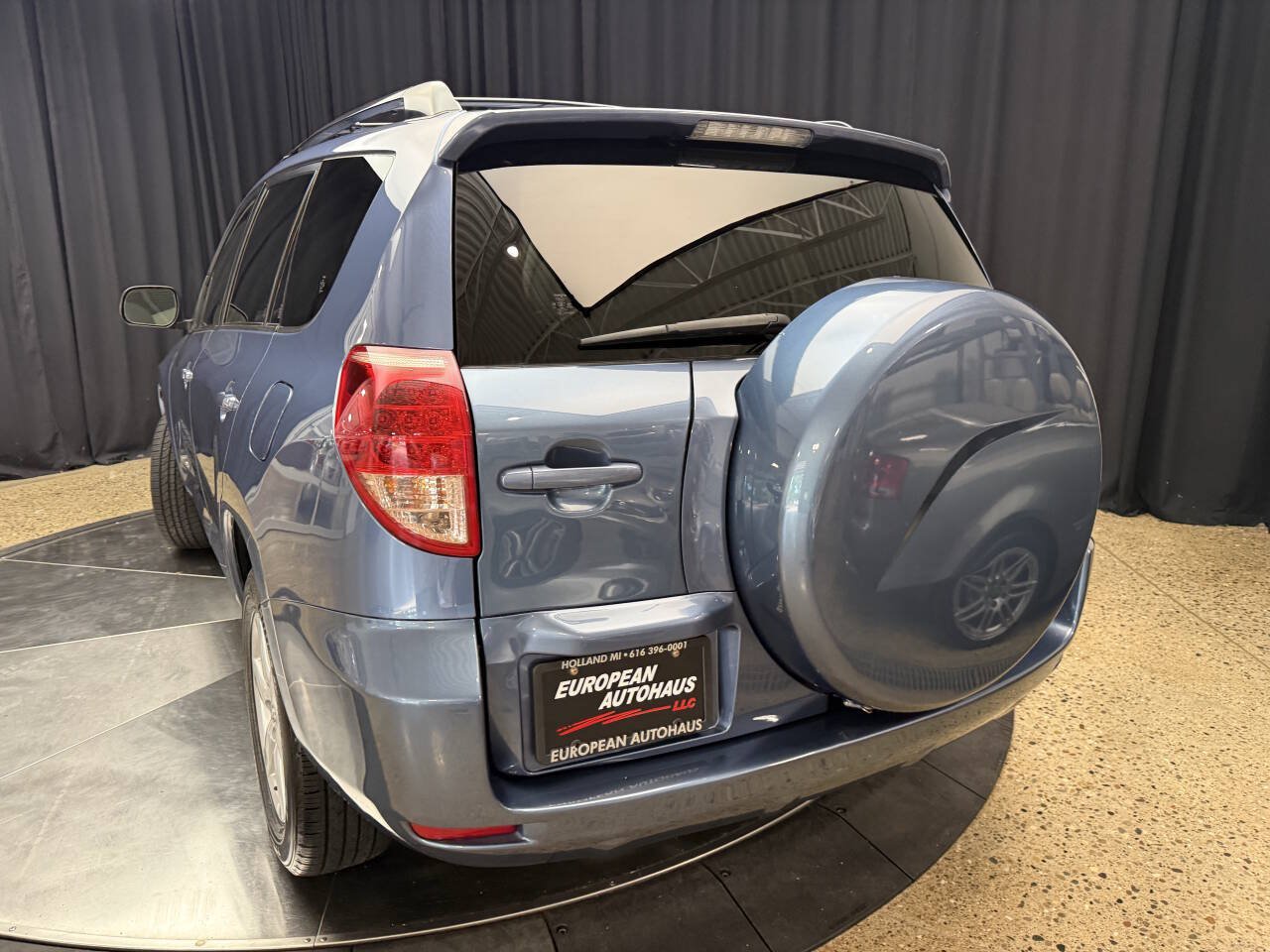 Used 2008 Toyota RAV4 Limited AWD/4WD image 7