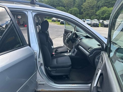 Used 2017 Subaru Forester 2.5i Premium image 9