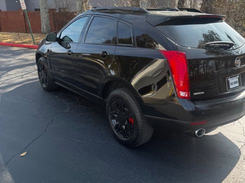 Used 2015 Cadillac SRX Luxury image 2