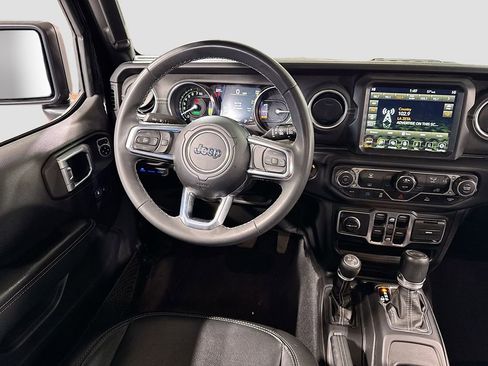 Used 2023 Jeep Wrangler Unlimited Sahara image 15