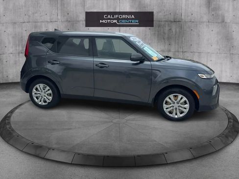 Used 2020 Kia Soul LX FWD image 4