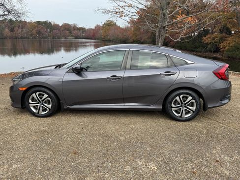 Used 2018 Honda Civic LX image 10