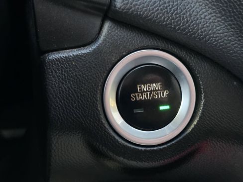 Used 2021 Chevrolet Equinox LT image 14