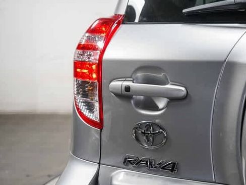 Used 2012 Toyota RAV4 Limited w/ Navigation Value Pkg image 11