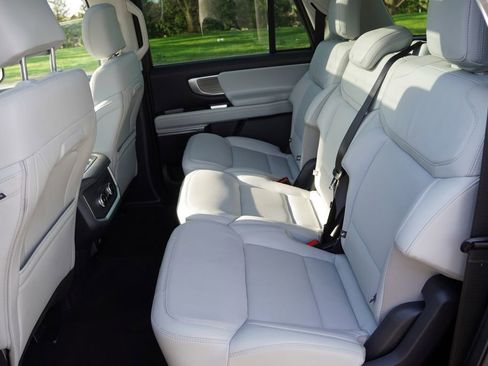 Certified 2025 Ford Expedition Max Platinum AWD/4WD image 18
