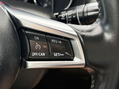 Used 2021 MAZDA MX-5 Miata Sport image 25