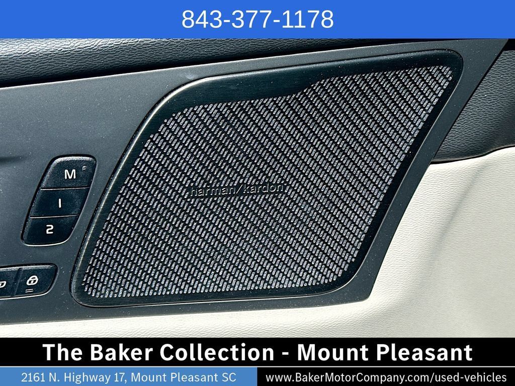 Used 2023 Volvo XC60 B5 Ultimate AWD/4WD image 18