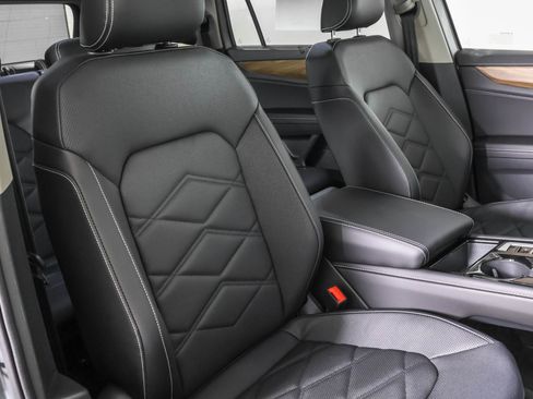 New 2026 Volkswagen Atlas SE image 46