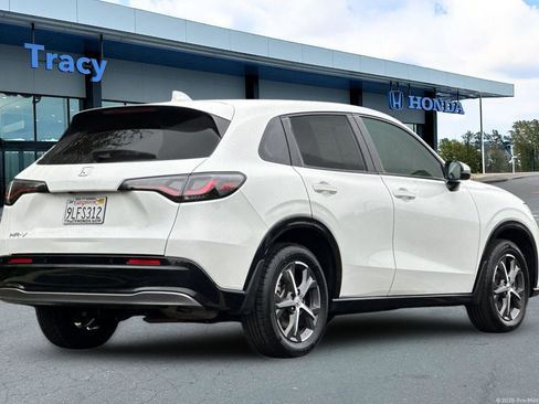 Used 2024 Honda HR-V EX-L image 6