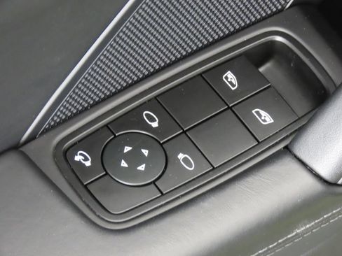 Certified 2025 Porsche 911 Carrera 4 GTS AWD/4WD image 35