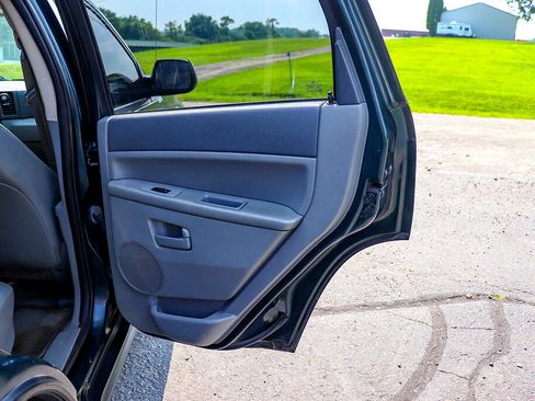 Used 2006 Jeep Grand Cherokee Laredo image 29