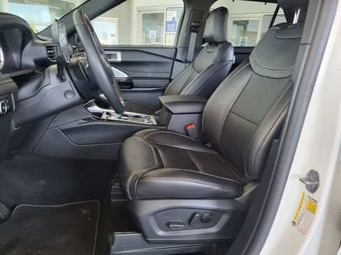 Used 2023 Ford Explorer ST w/ Equipment Group 401A AWD/4WD image 13