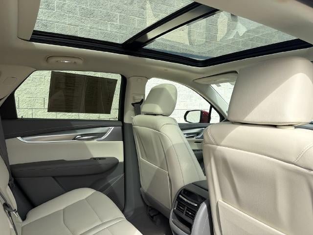 Certified 2024 Cadillac XT5 Premium Luxury w/ Technology Package FWD image 17