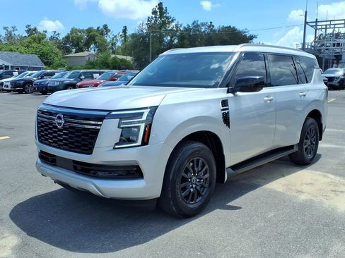 Used 2025 Nissan Armada SV RWD image 3