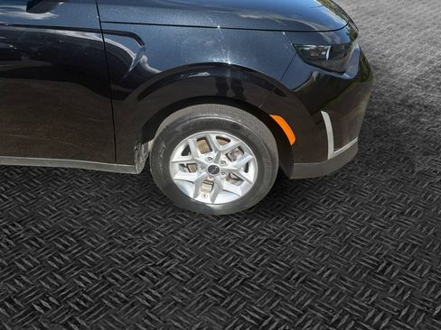 Used 2025 Kia Soul LX w/ LX Technology Package FWD image 11