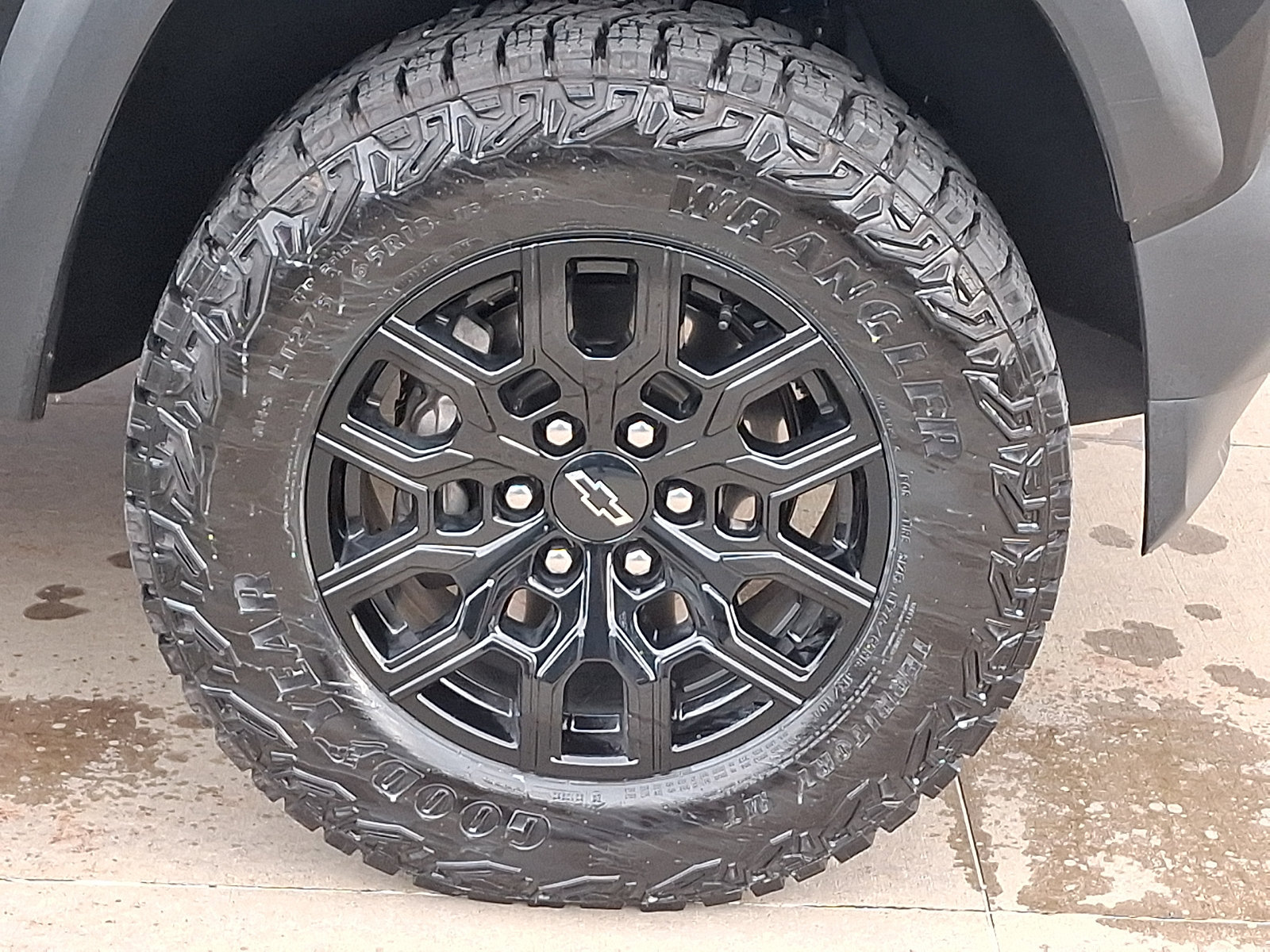 Used 2025 Chevrolet Colorado Trail Boss AWD/4WD image 8