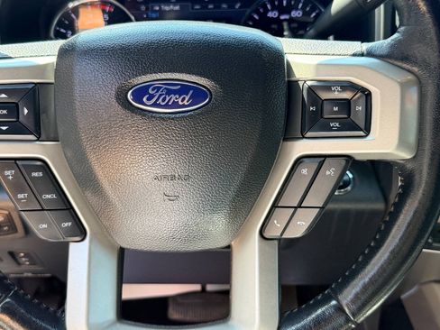 Used 2022 Ford F250 Lariat w/ Lariat Ultimate Package AWD/4WD image 27