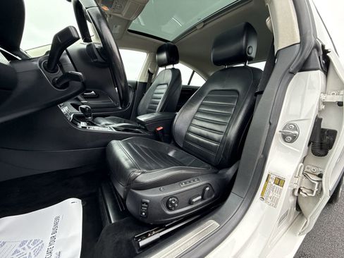 Used 2013 Volkswagen CC Executive image 11