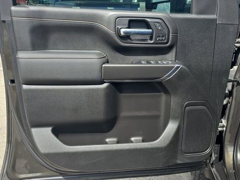 Used 2022 GMC Sierra 3500 AT4 image 27