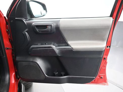 Used 2020 Toyota Tacoma SR image 35