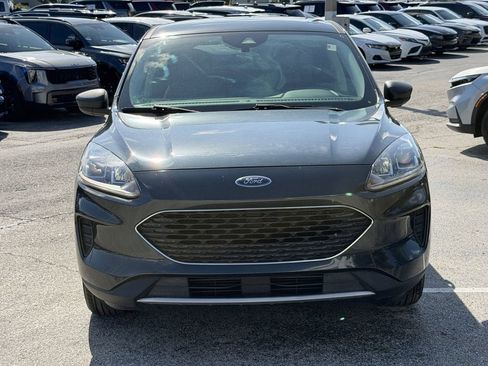 Used 2022 Ford Escape SE w/ Convenience Package FWD image 3
