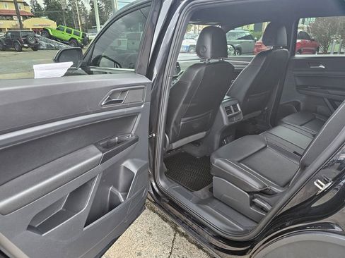 Used 2020 Volkswagen Atlas Cross Sport SE AWD/4WD image 13