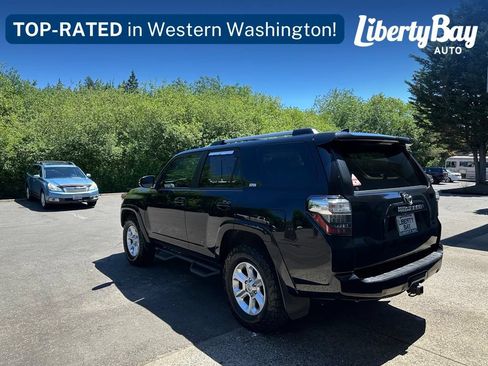 Used 2021 Toyota 4Runner SR5 Premium w/ Moonroof Package AWD/4WD image 5