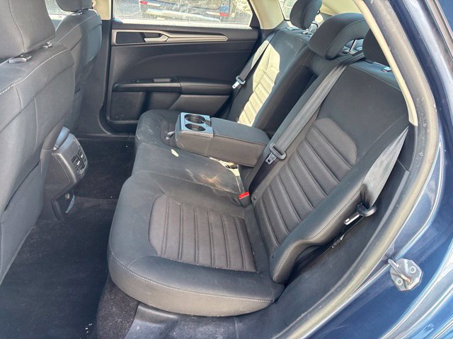 Used 2018 Ford Fusion SE w/ Fusion SE Technology Package FWD image 6