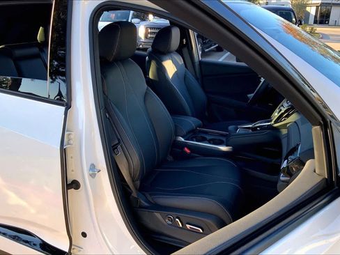 Certified 2025 Acura RDX SH-AWD image 8