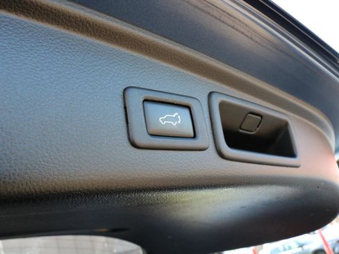 Used 2014 Subaru Forester 2.5i Limited image 35