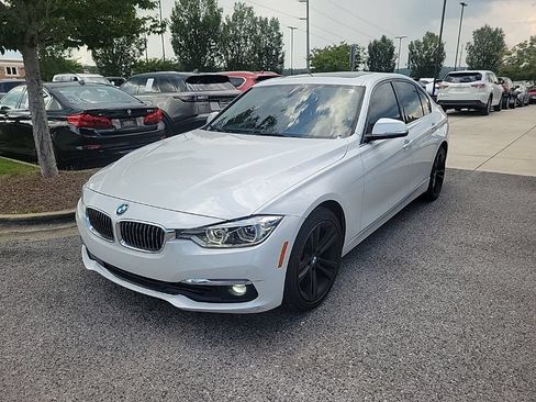 Used 2018 BMW 330i Sedan RWD image 1