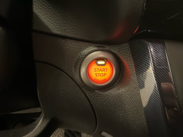 Used 2017 Nissan Sentra SR w/ Driver's Assist Package FWD image 18