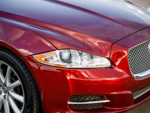 Used 2012 Jaguar XJ image 55