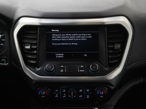 Used 2023 GMC Acadia SLT w/ Preferred Package AWD/4WD image 16