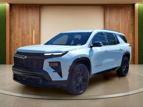 New 2026 Chevrolet Traverse RS w/ LPO, Floor Liner Package FWD image 28