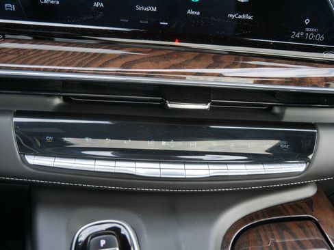 Used 2021 Cadillac Escalade ESV Sport Platinum image 22