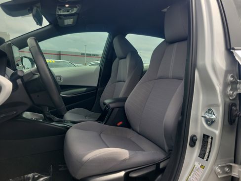 Certified 2025 Toyota Corolla SE FWD image 19