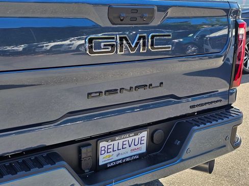 New 2026 GMC Sierra 3500 Denali w/ Denali Reserve Package AWD/4WD image 16