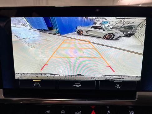 Used 2026 Chevrolet Silverado 1500 LT w/ Leather Package image 23