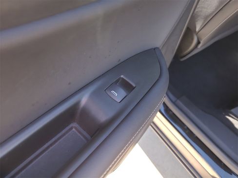 Used 2023 Chevrolet Blazer LT image 14